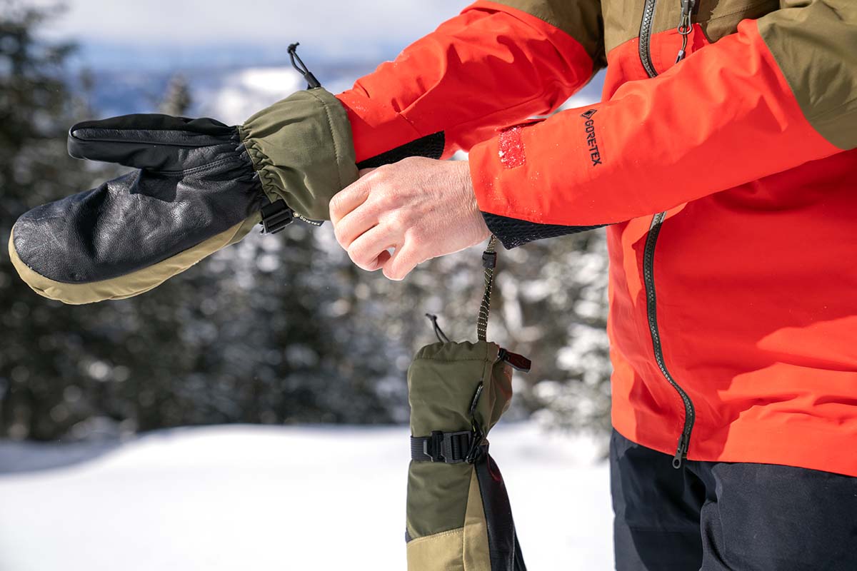 Best Snowboard Gloves and Mittens of 20242025 Switchback Tested